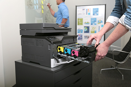 26 000 tonnes de mat&eacute;riaux recycl&eacute;s dans la production des cartouches laser.